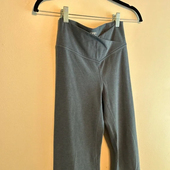 Abercrombie & Fitch YPB workout pants - Picture 2 of 4